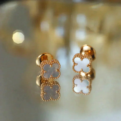 ルミー・ジュエリー クローバーミニ 白蝶貝ピアス 9.5MM