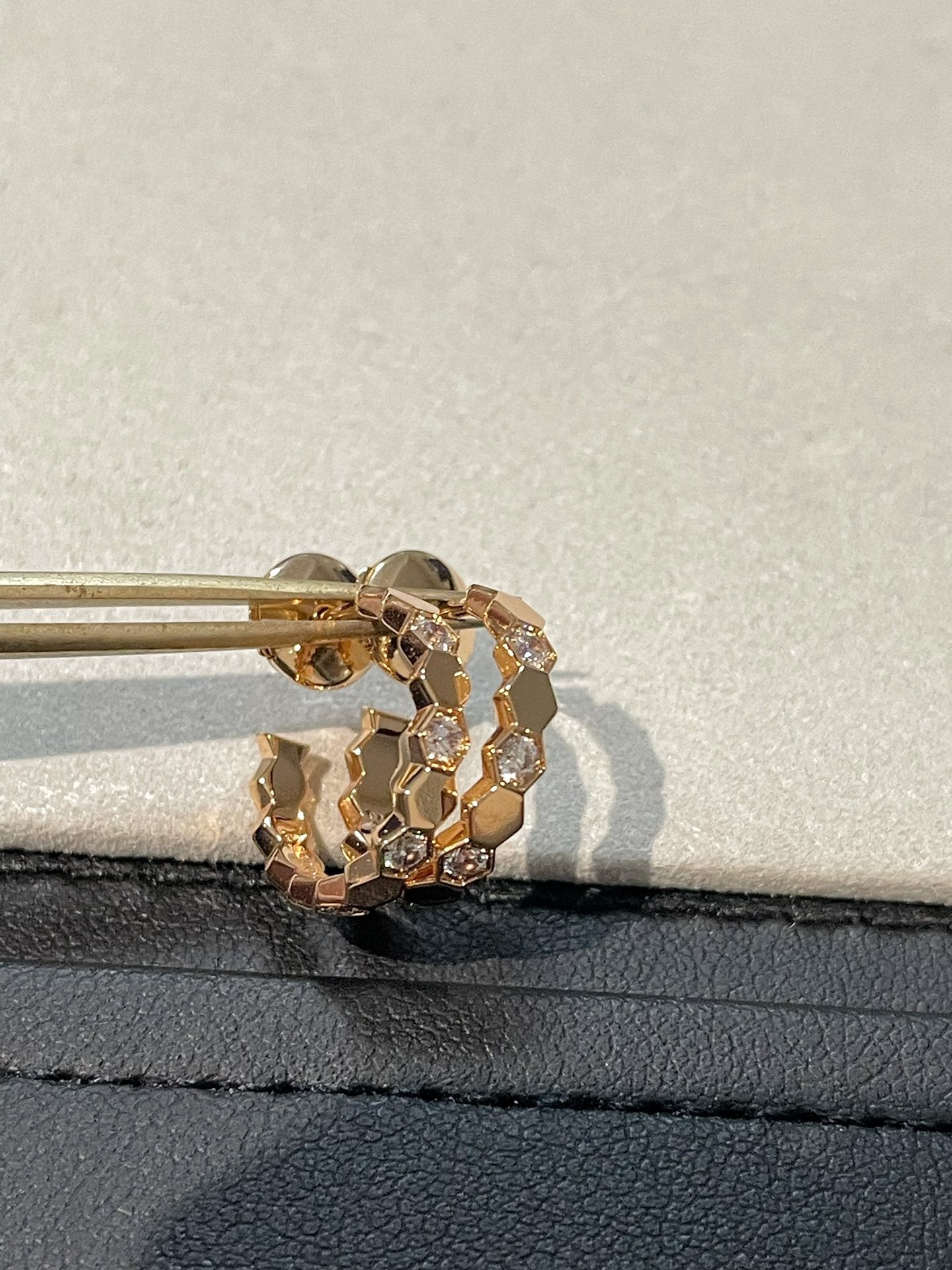 『Lume Jewelry』BEE LOVE ピアス GOLD DIAMOND