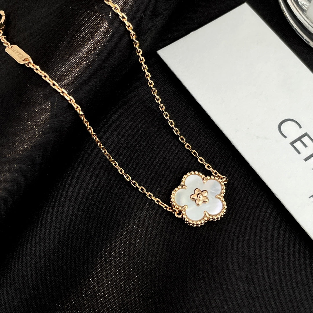Lume Jewelry 「ラッキー スプリング ローズ ゴールド マザーオブパール ブレスレット」