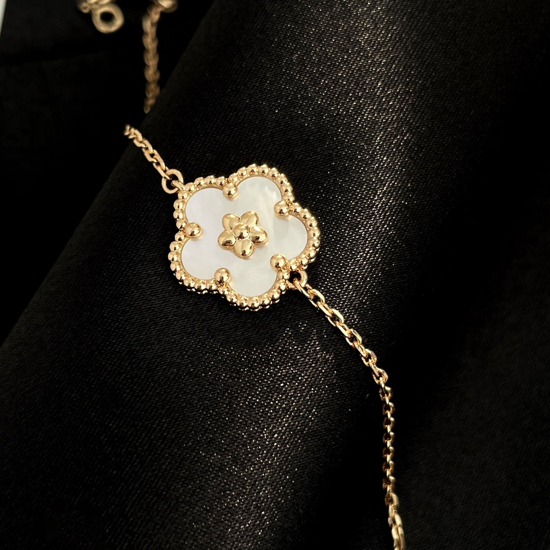 Lume Jewelry 「ラッキー スプリング ローズ ゴールド マザーオブパール ブレスレット」