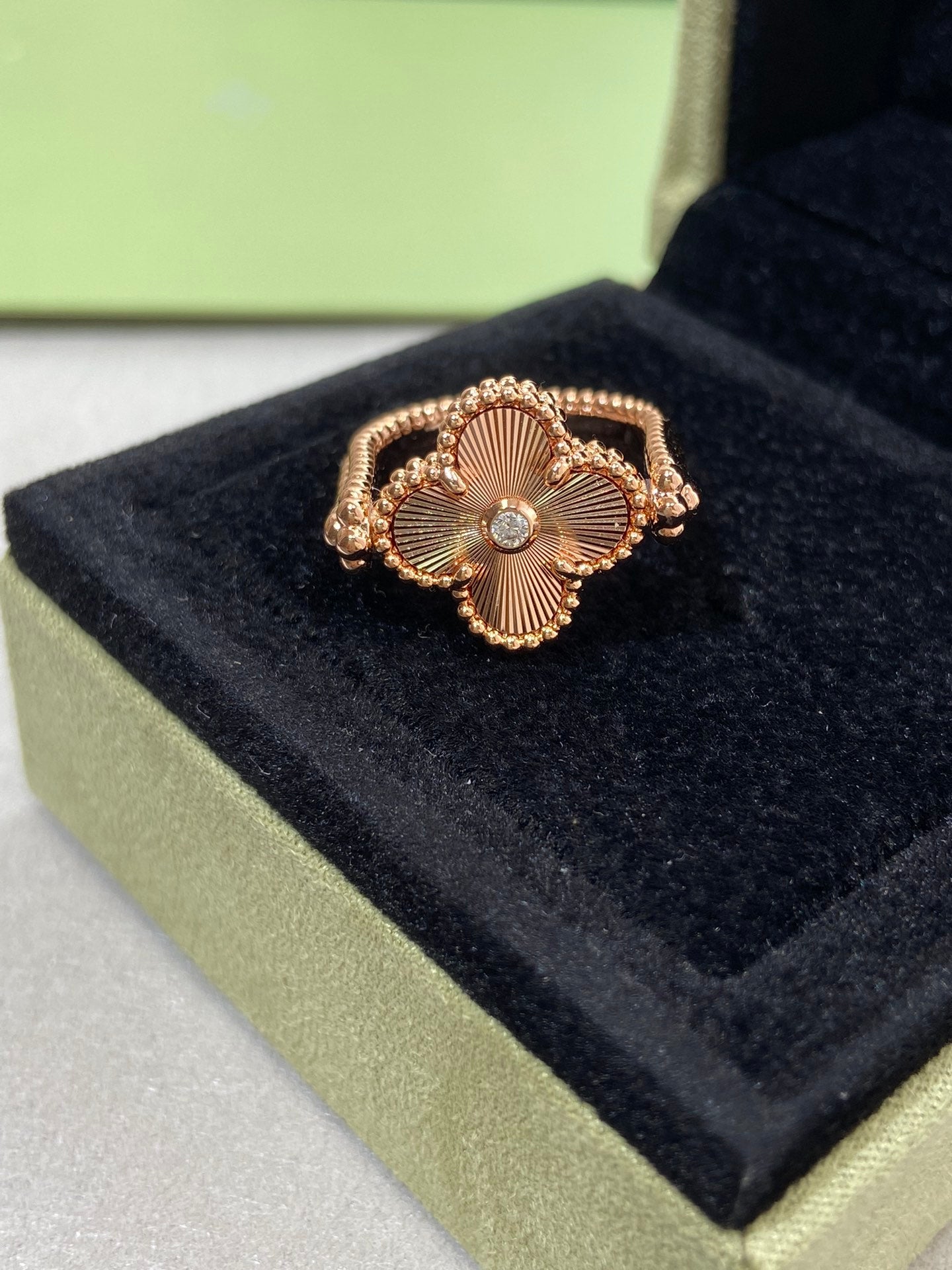 Lume Jewelry クローバーリバーシブルローズゴールドリング
