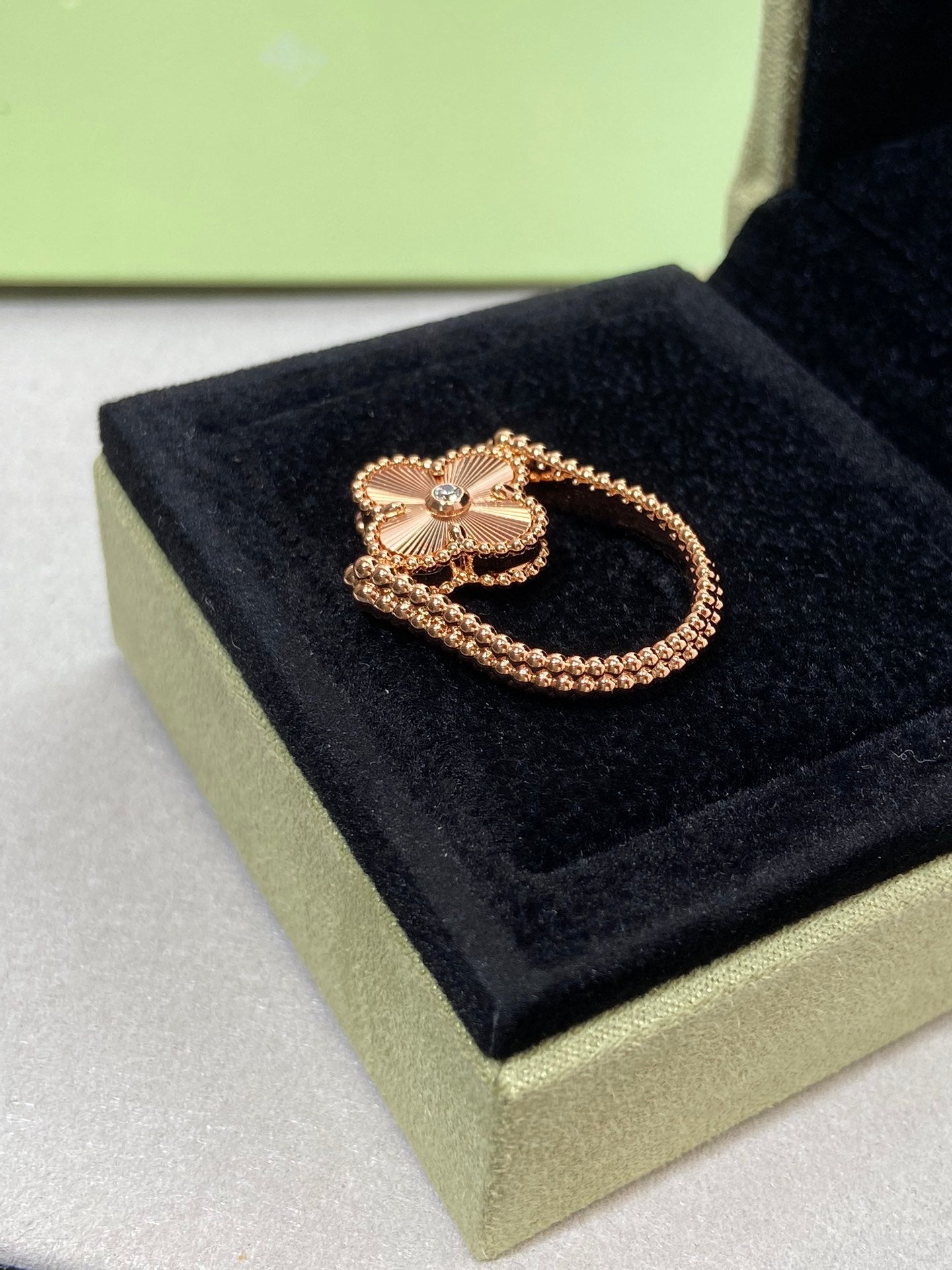Lume Jewelry クローバーリバーシブルローズゴールドリング