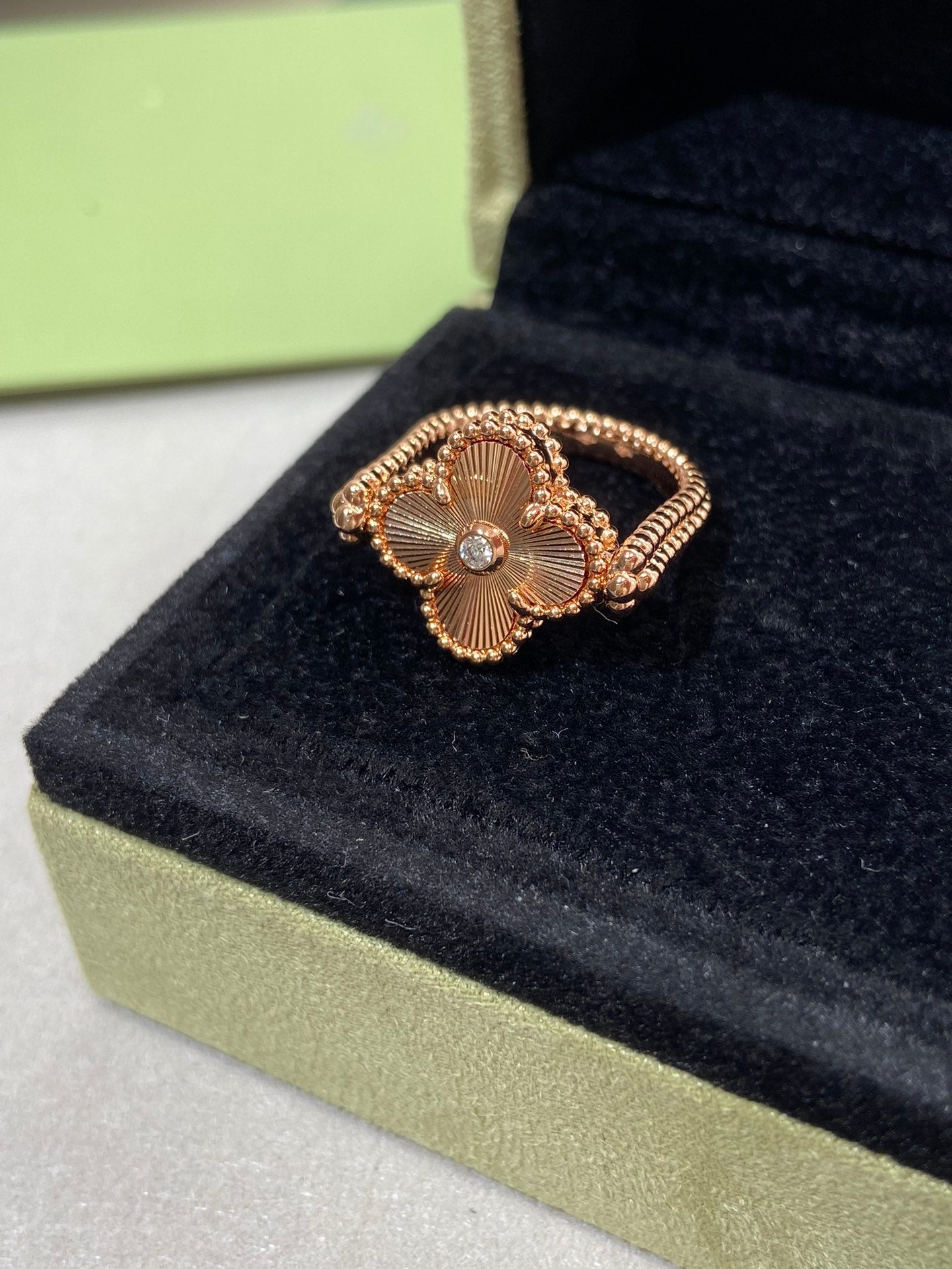 Lume Jewelry クローバーリバーシブルローズゴールドリング