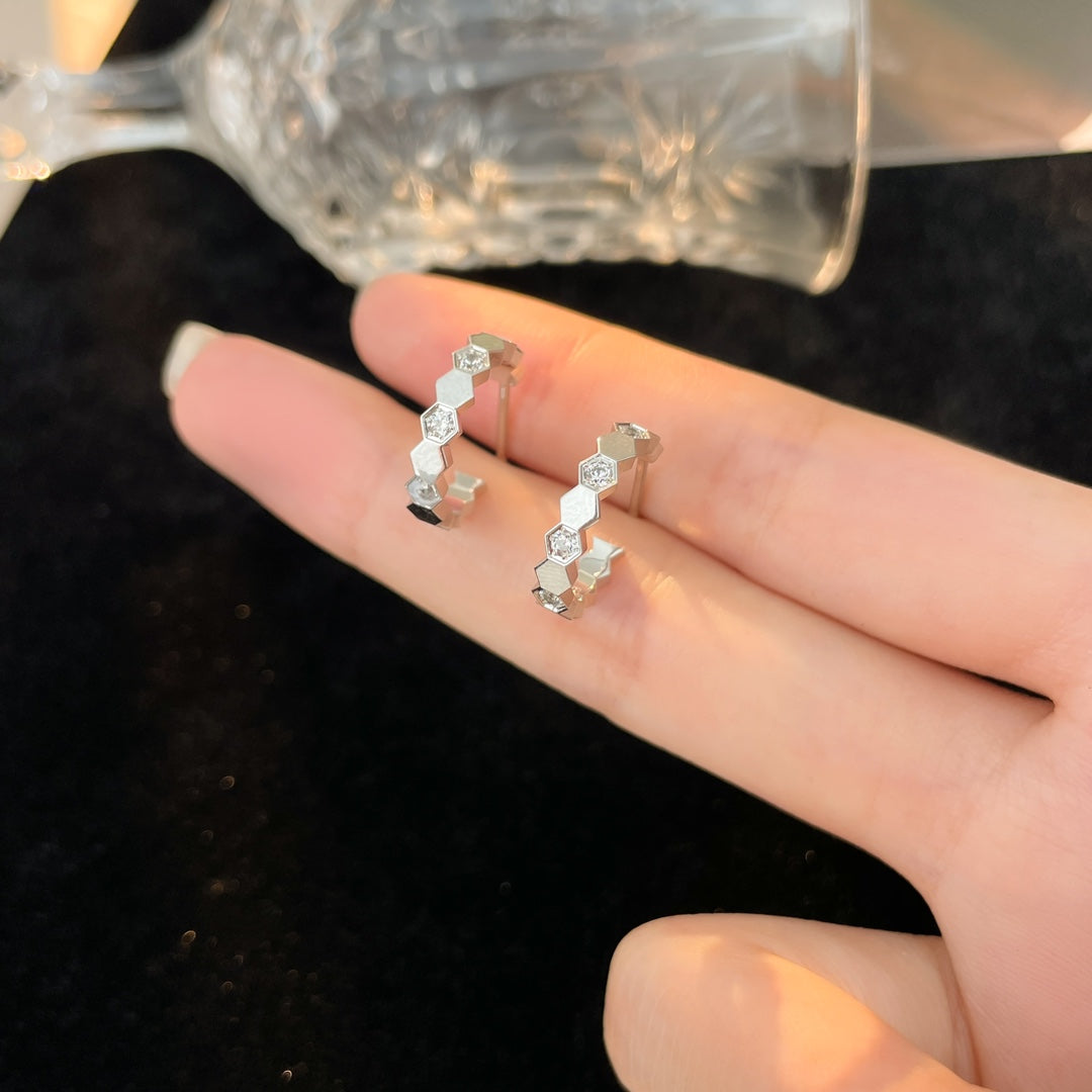 Lume Jewelry 『BEE LOVE ダイヤモンドフープピアス』