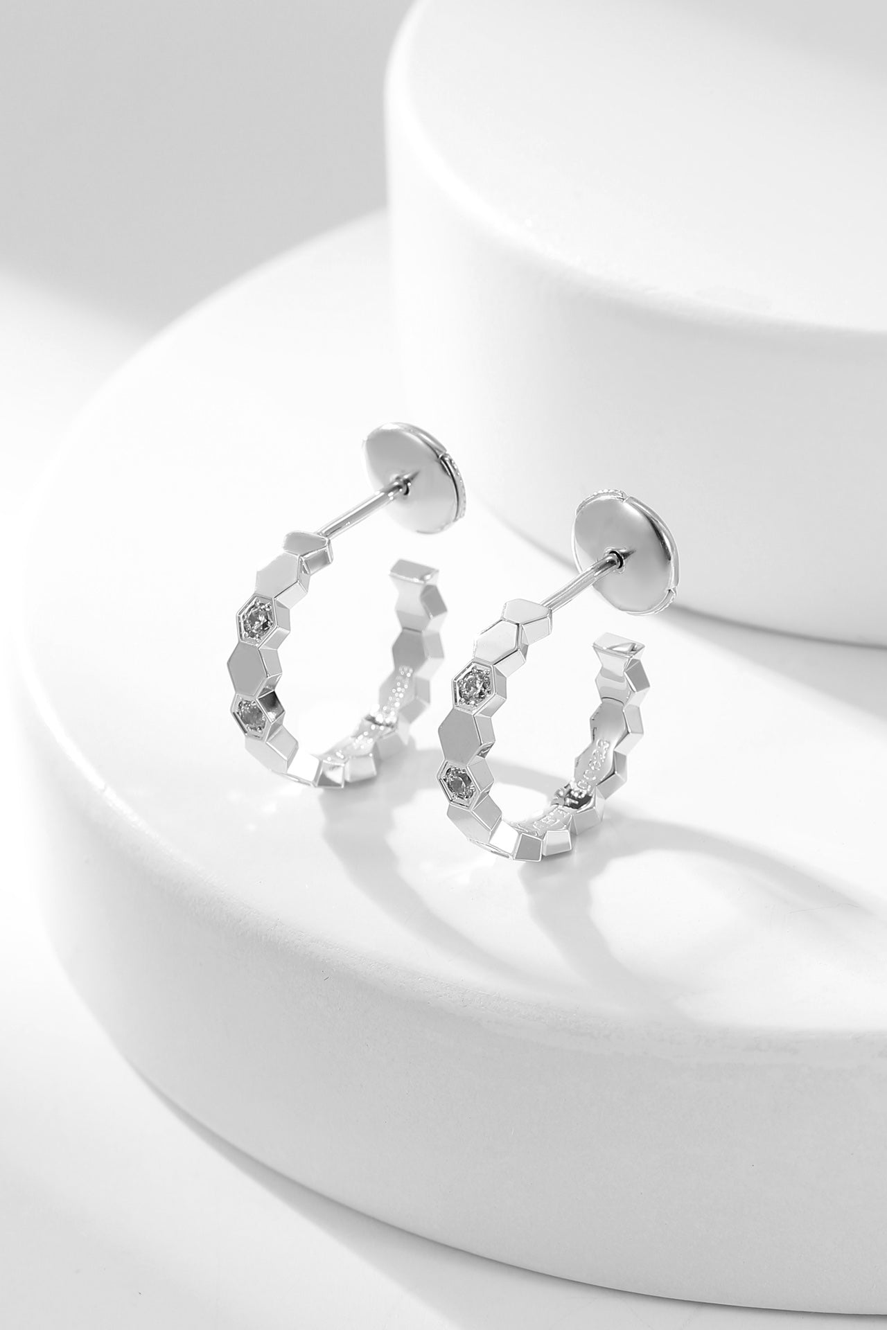 Lume Jewelry 『BEE LOVE ダイヤモンドフープピアス』