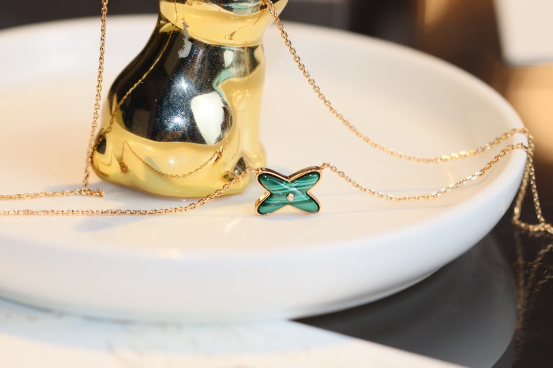 Lume Jewelry『JEUX MALACHITE 1 DIAMOND PINK GOLD NECKLACE』