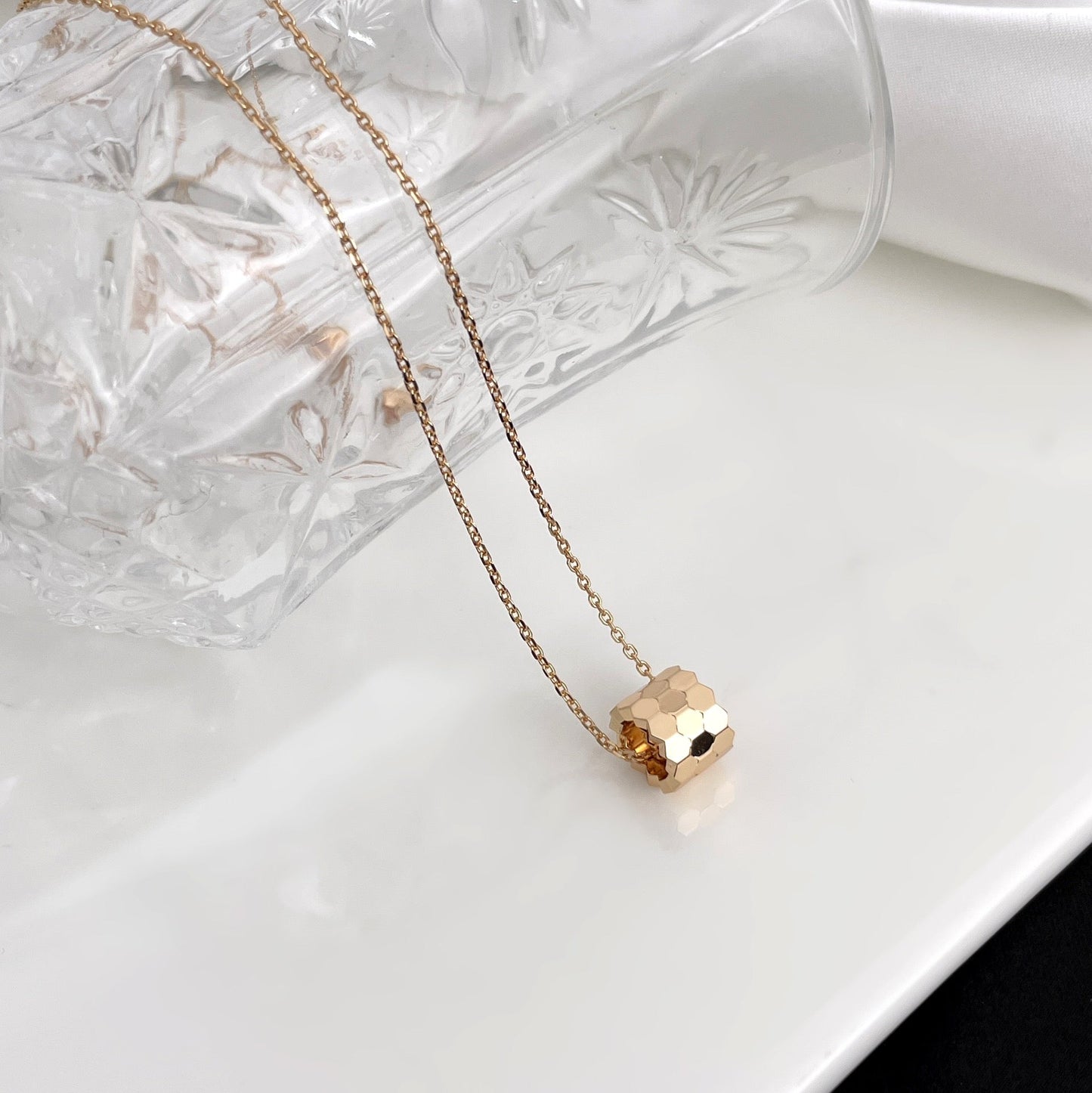 Lume Jewelry「BEE MINI NECKLACE」