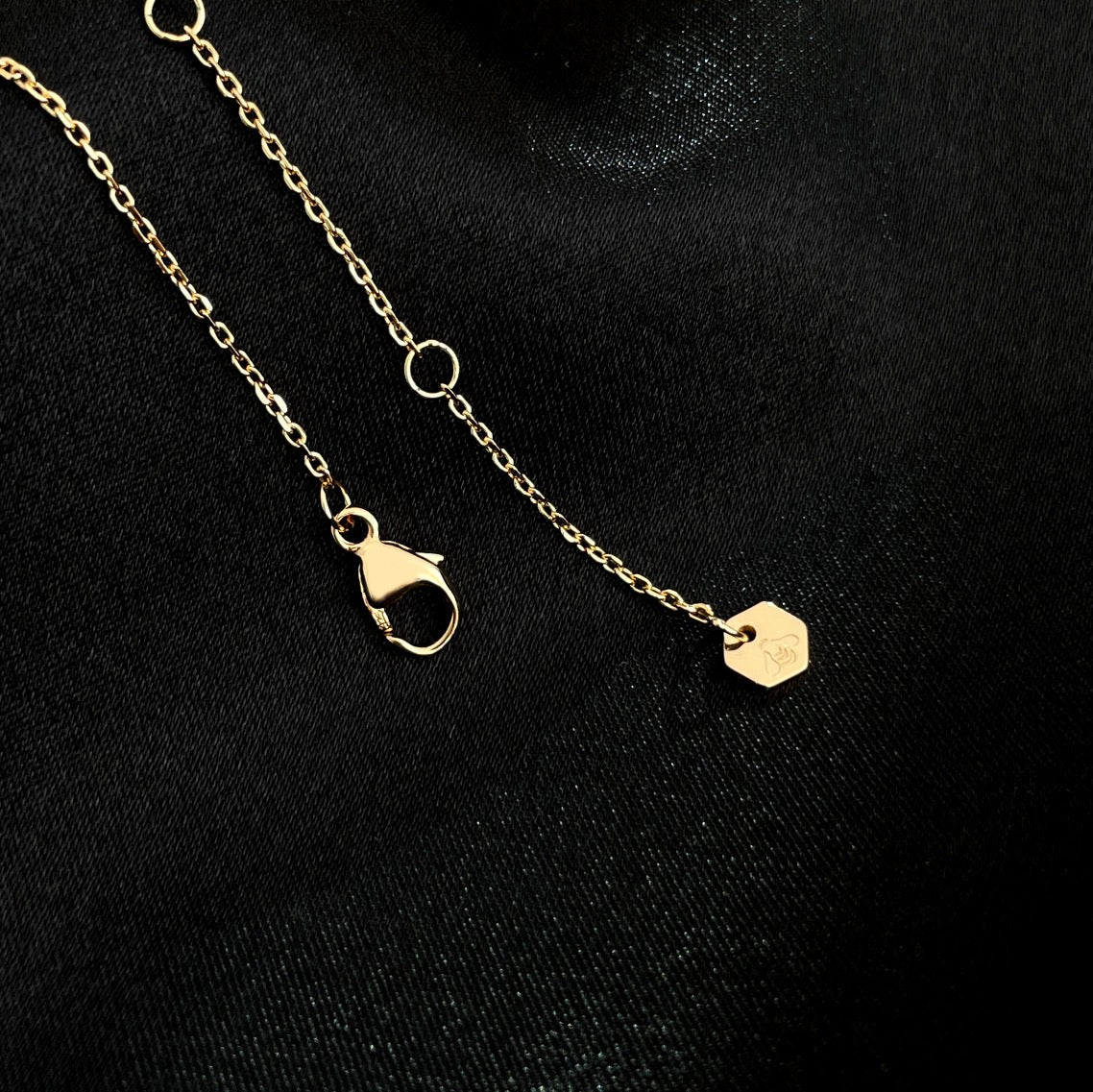 Lume Jewelry「BEE MINI NECKLACE」