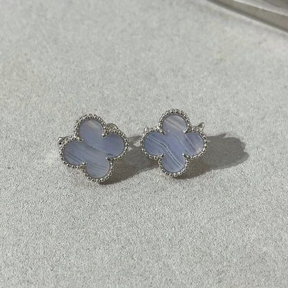 Lume Jewelry クローバーカルセドニーシルバースタッドピアス