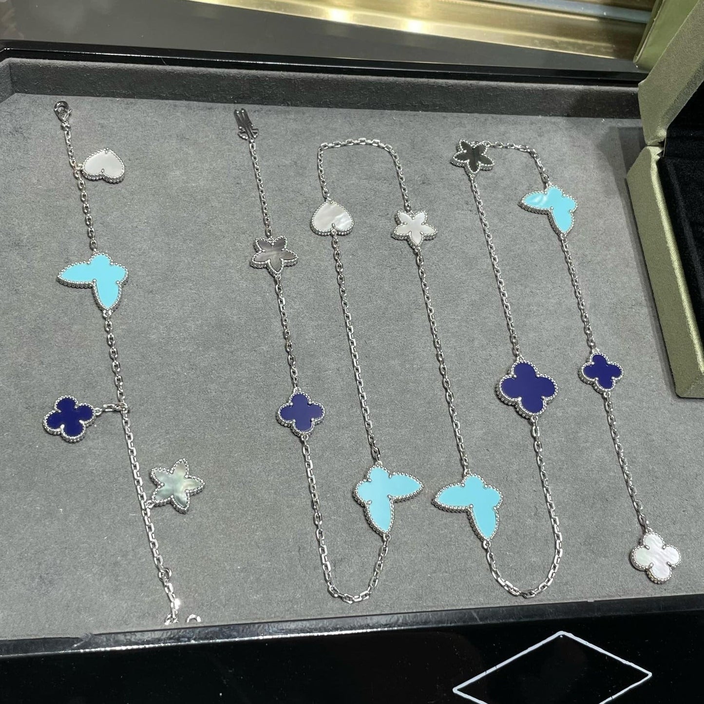 Lume Jewelry ラッキー クローバー シルバー 11 モチーフ ネックレス