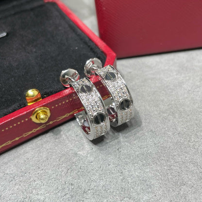 「Lume Jewelry」LOVEセラミック・ダイヤモンドパヴェシルバーピアス