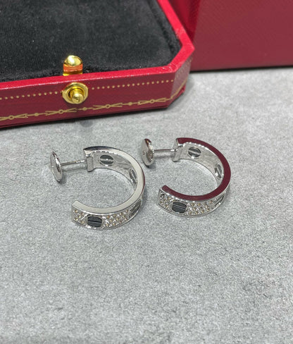 「Lume Jewelry」LOVEセラミック・ダイヤモンドパヴェシルバーピアス