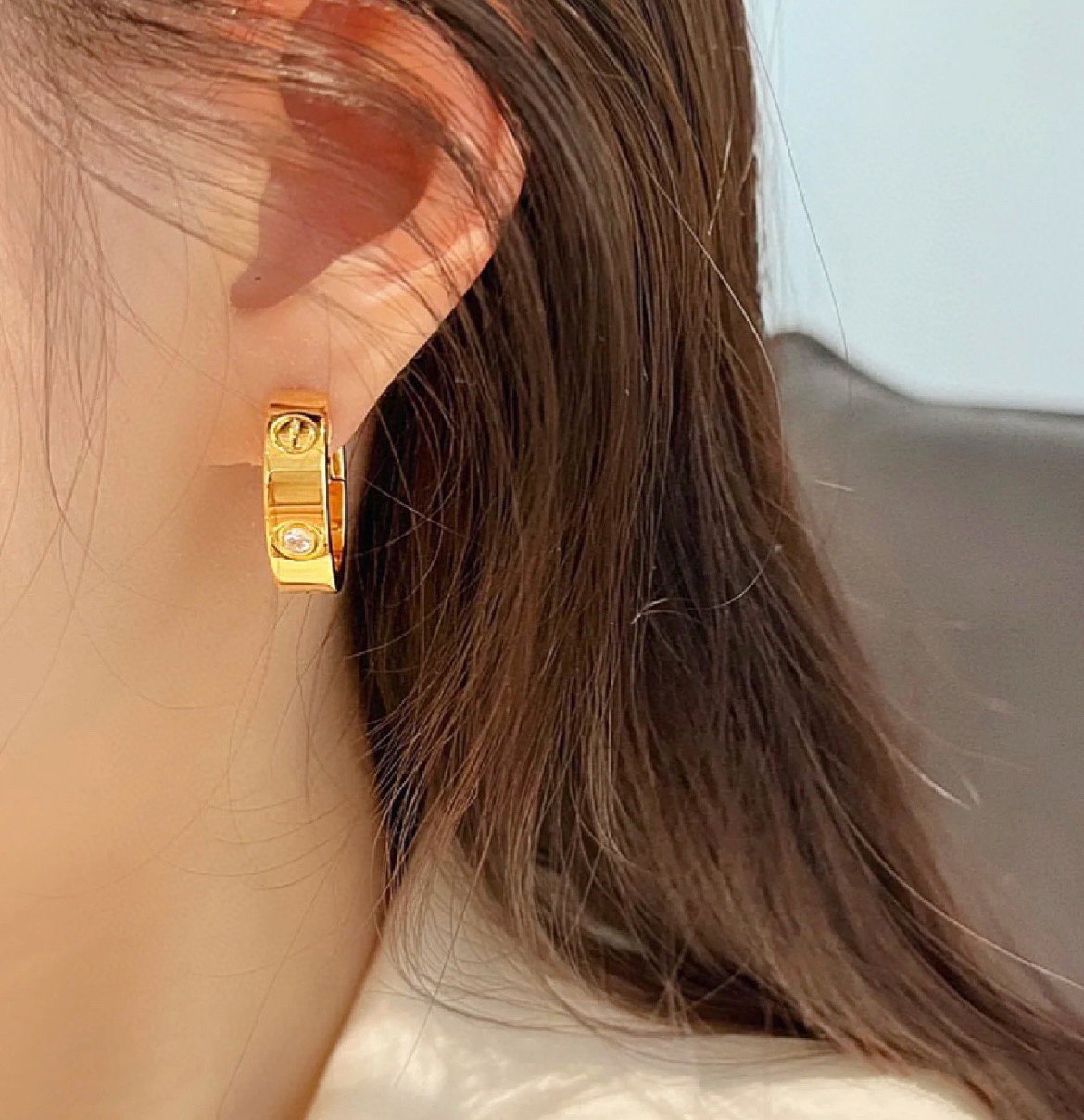 Lume Jewelry 「LOVE」5.5mm 1ダイヤモンドピアス