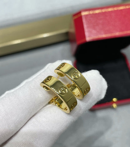 Lume Jewelry LOVE 5.5MM ピアス