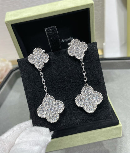 Lume Jewelry®クローバー2モチーフダイヤモンドパヴェシルバーピアス