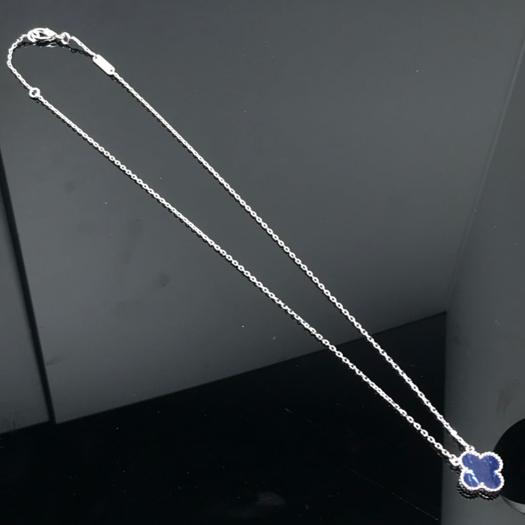 Lume Jewelry クローバー ピーターサイト シルバー ロングネックレス