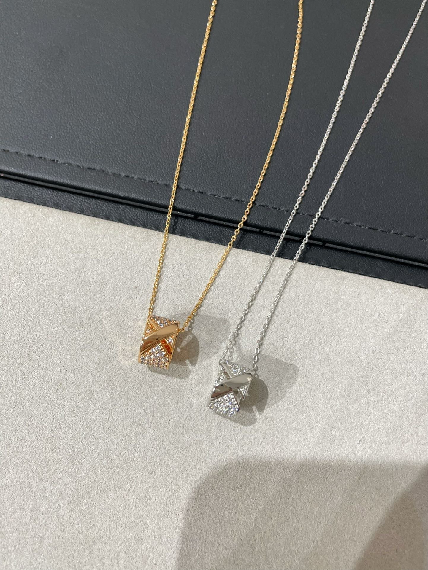 Lume Jewelry LIENS EVIDENCE ダイヤモンドパヴェネックレス