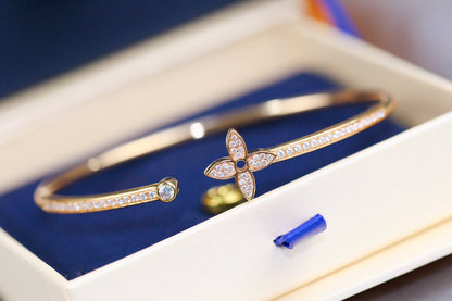 Lume Jewelry「IDYLLE PINK GOLD OPEN BRACELET DIAMOND PAVED」