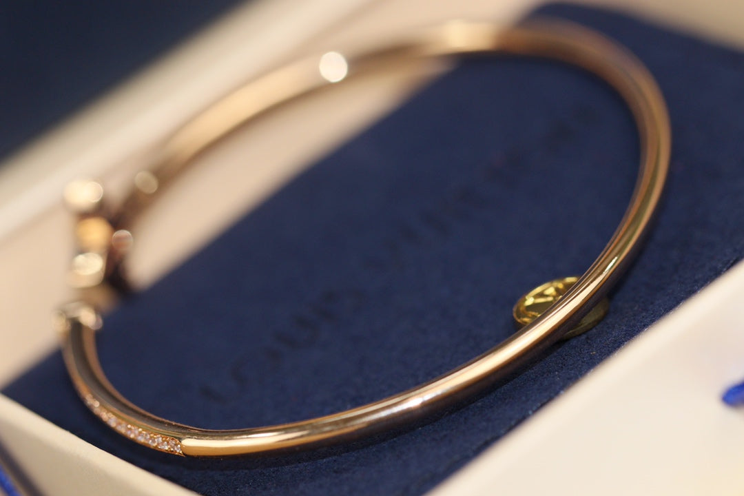 Lume Jewelry「IDYLLE PINK GOLD OPEN BRACELET DIAMOND PAVED」