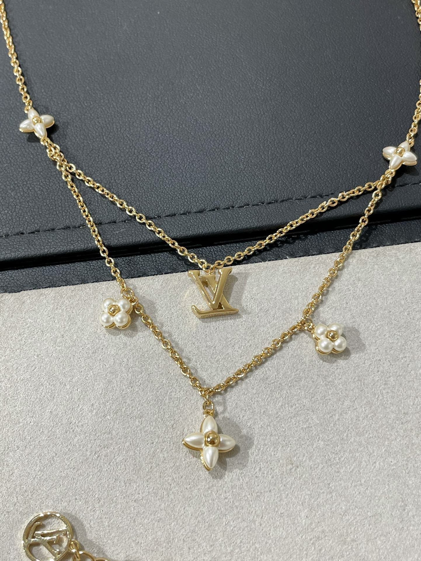 「Lume Jewelry」フラワーグラム ゴールドMOP 2連ネックレス