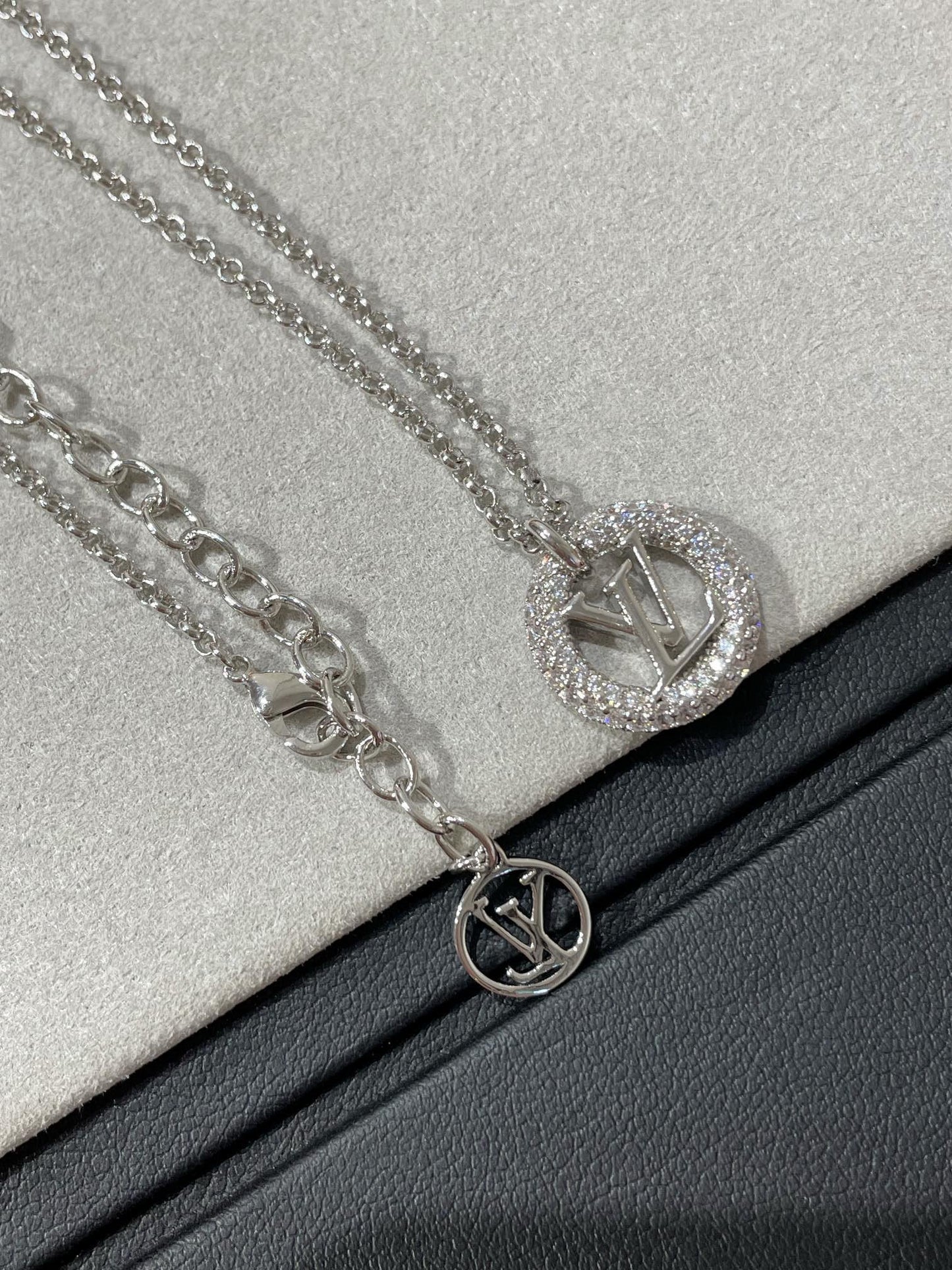 Lume Jewelry「BY NIGHT」ダイヤモンドパヴェネックレス