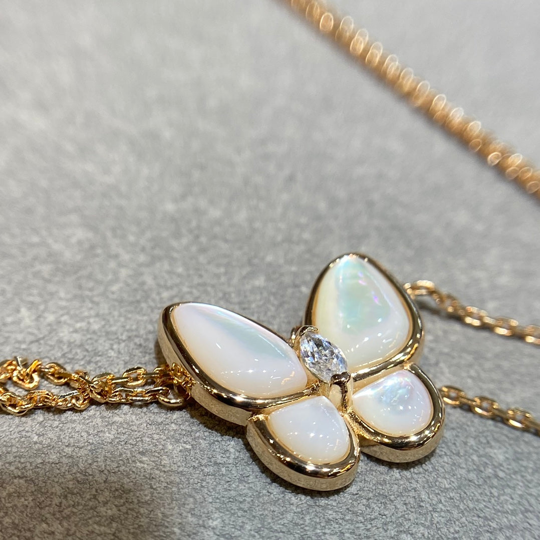 Lume JewelryバタフライMOPダイヤモンドネックレス