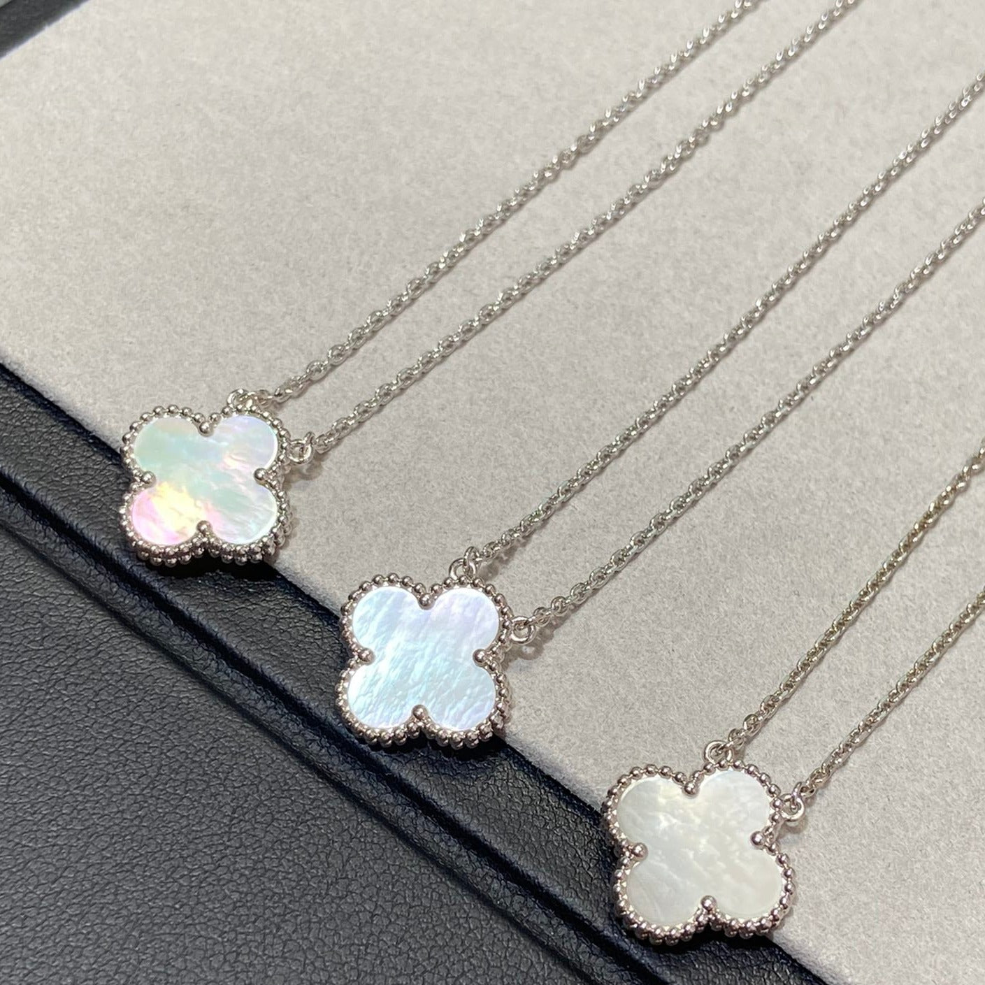 Lume Jewelry クローバー ミディアム シルバーホワイトMOPネックレス