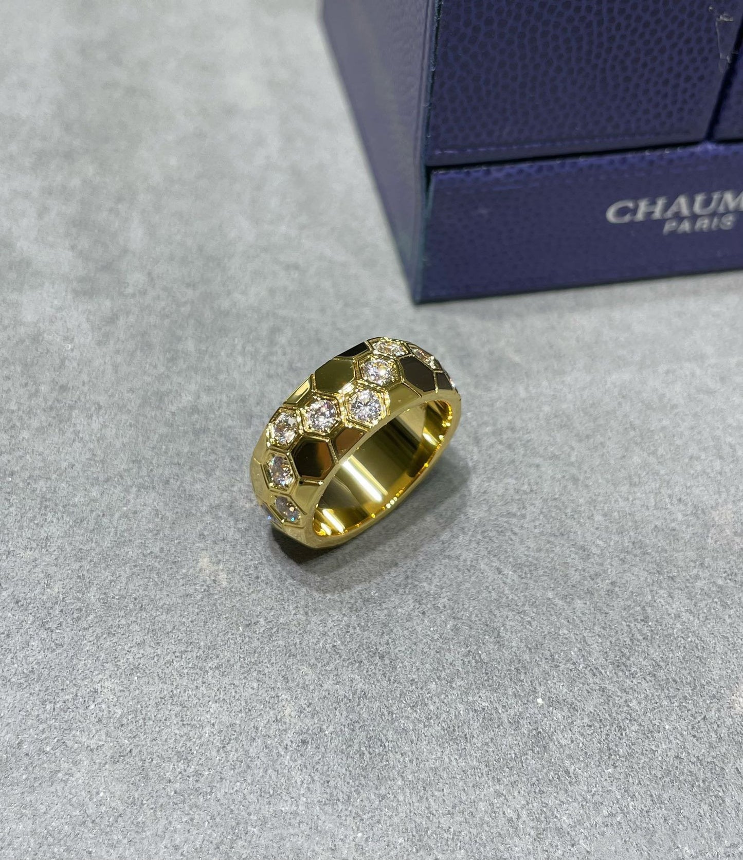 Lume Jewelry『BEE LOVE DIAMOND LARGE RING』