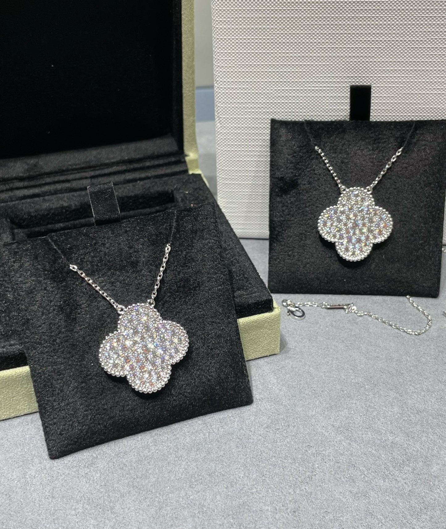 「Lume Jewelry」クローバー 25mm ラージペンダント ダイヤモンドパヴェ シルバーネックレス
