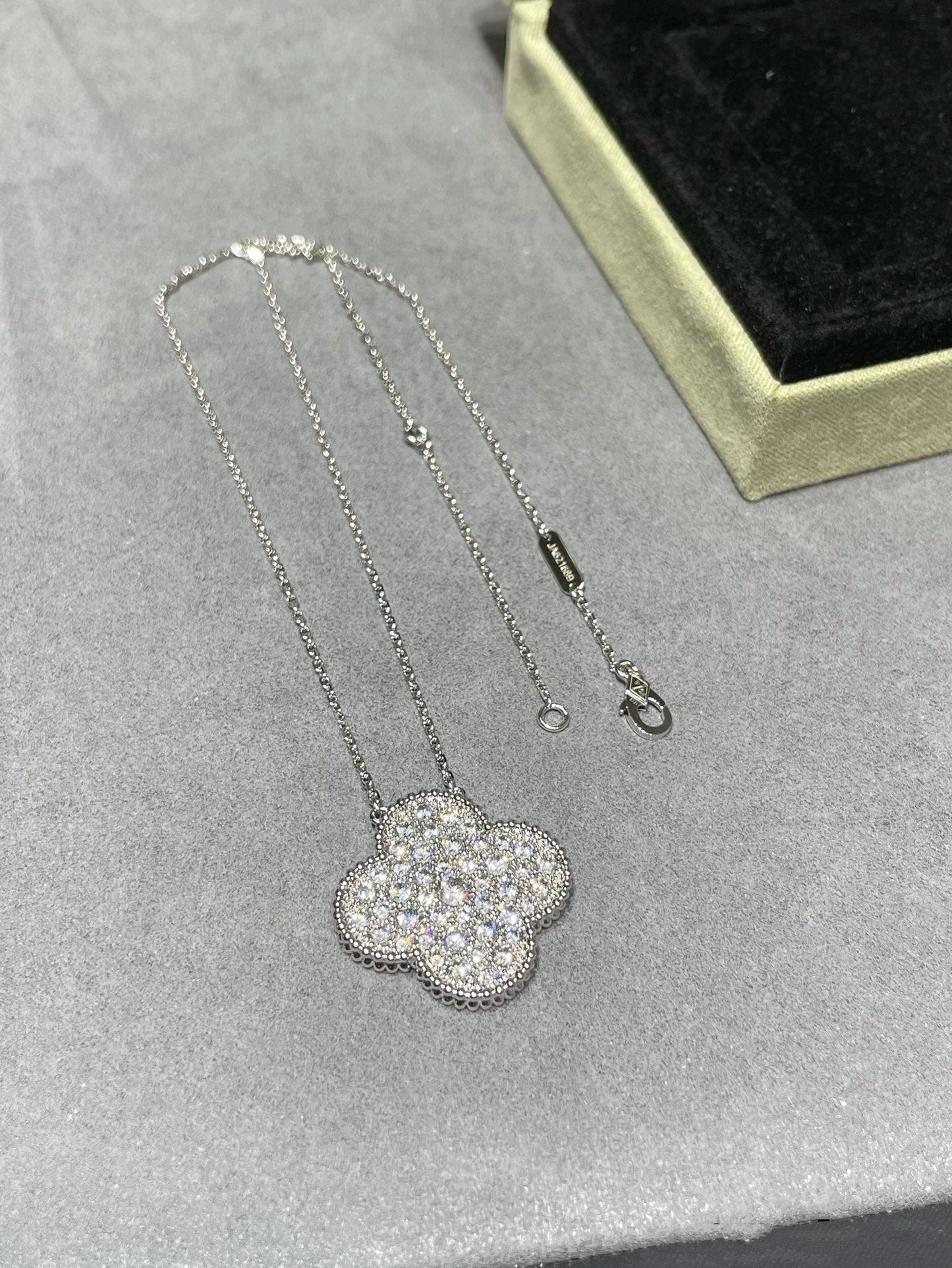 「Lume Jewelry」クローバー 25mm ラージペンダント ダイヤモンドパヴェ シルバーネックレス