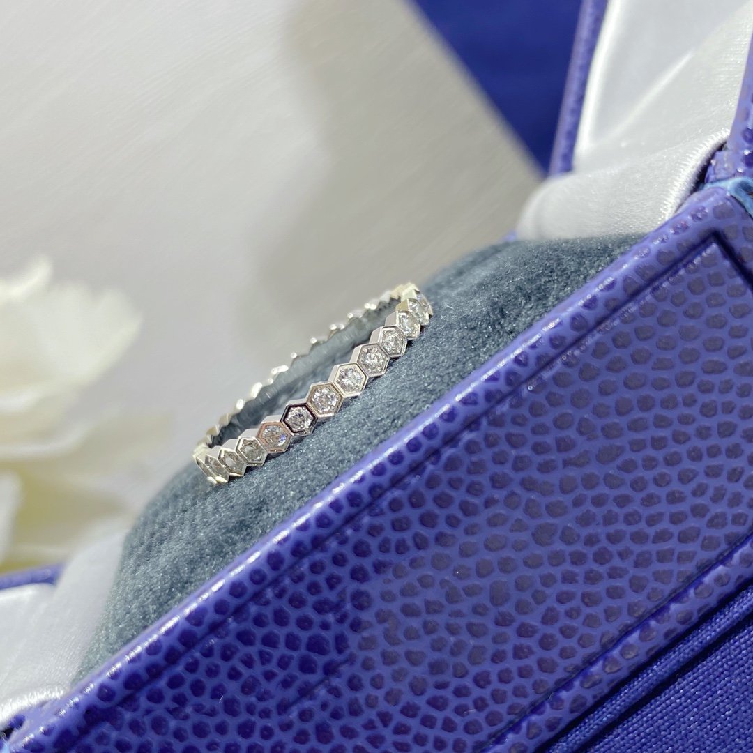 Lume Jewelry「BEE LOVE」ダイヤモンドパヴェ スモールリング