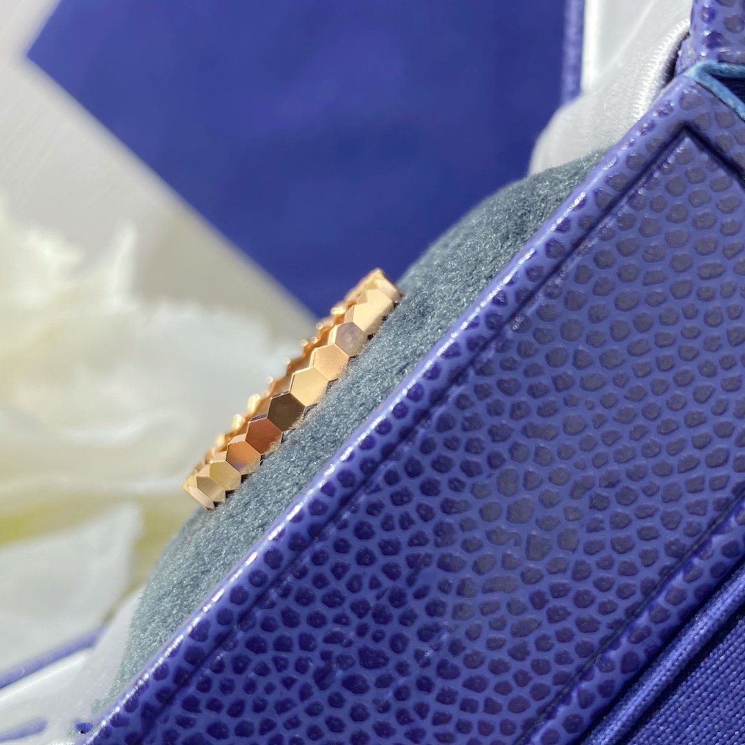 Lume Jewelry「BEE LOVE スモールリング」