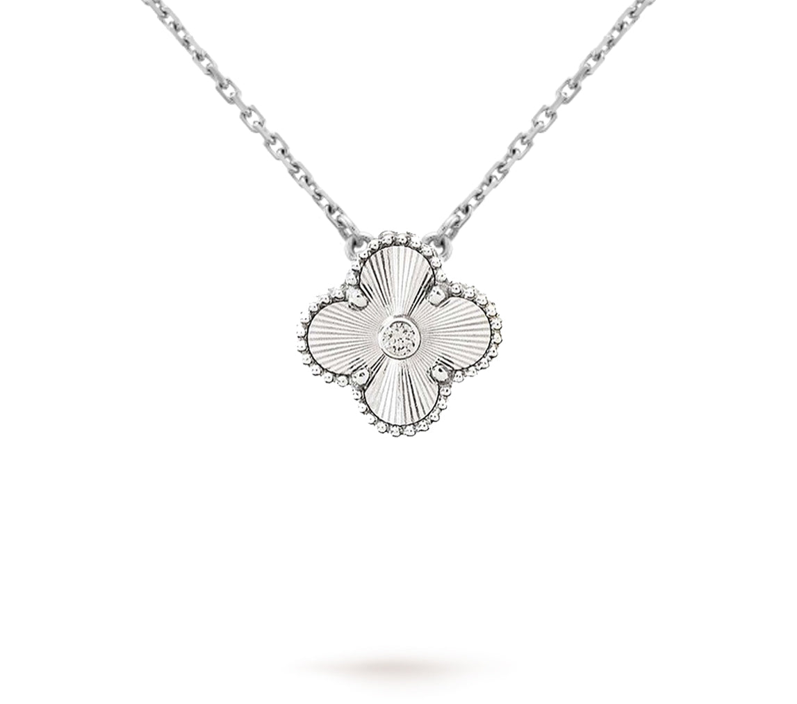 「Lume Jewelry」クリスマス限定ネックレスコレクション