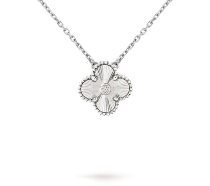 「Lume Jewelry」クリスマス限定ネックレスコレクション