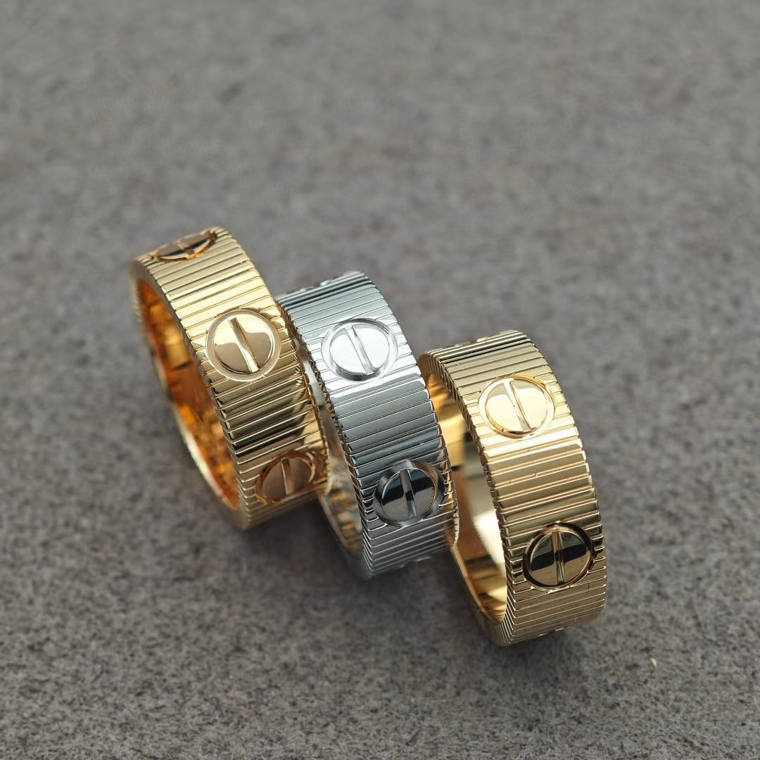 『Lume Jewelry』新作 LOVE 6.5 MM リング