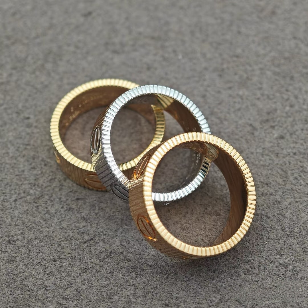 『Lume Jewelry』新作 LOVE 6.5 MM リング