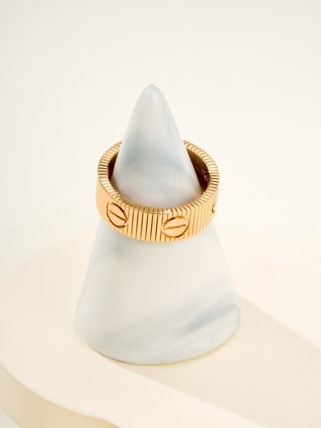 『Lume Jewelry』新作 LOVE 6.5 MM リング
