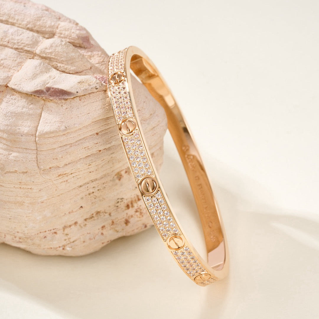 Lume Jewelry「LOVE BRACELET 4.8MM ダイヤモンドパヴェ」