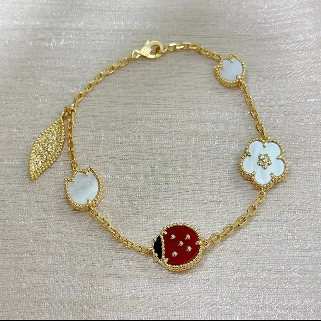 Lume Jewelry ラッキー スプリング 5モチーフ ブレスレット