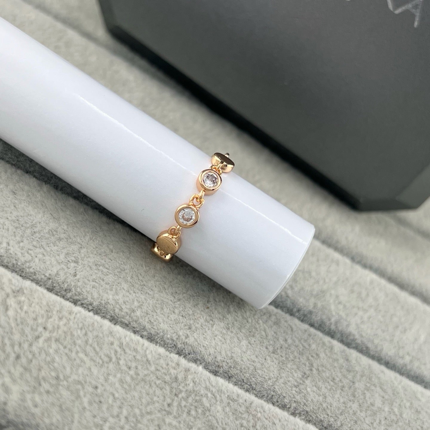 [Lume Jewelry]Move Link Chain Ring with Two Moving Diamonds