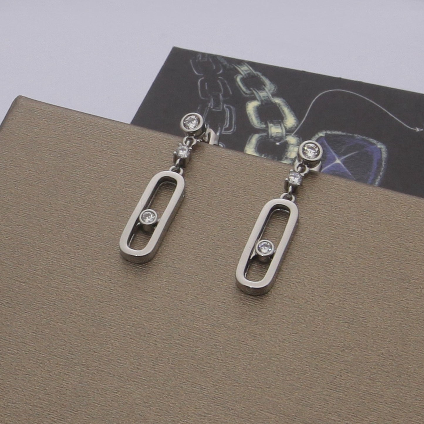 [Lume Jewelry] Move Uno Drop Earrings, Movable Stone