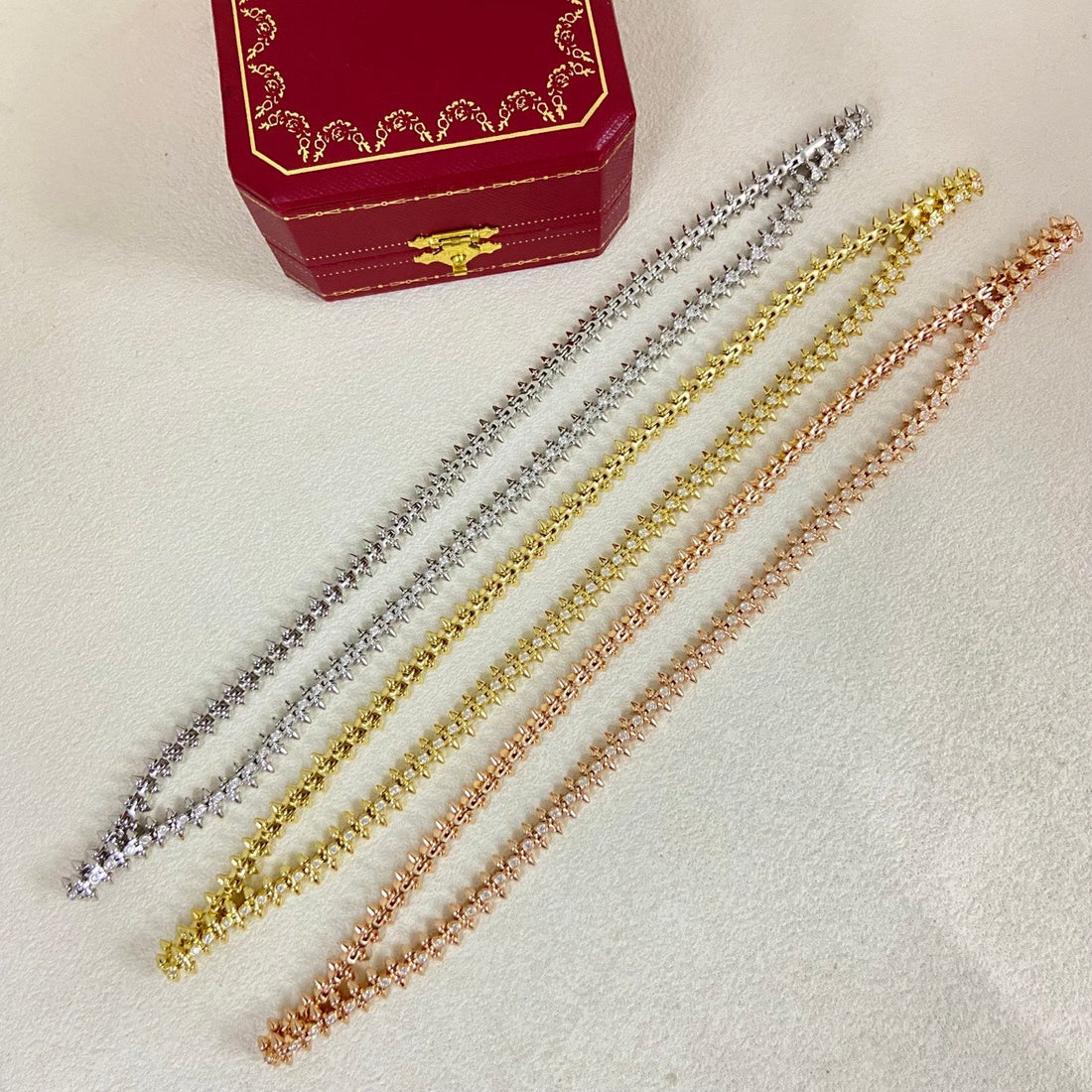 Lume Jewelry「アミュレット ローズゴールド ピンクマザーオブパール ネックレス」