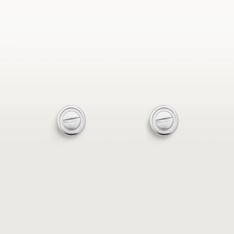 Lume Jewelry「LOVE イヤリング シルバー 10MM」