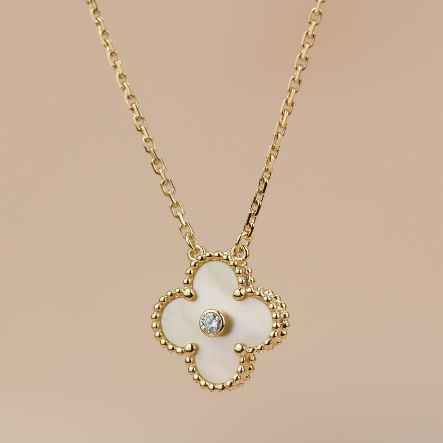 Lume Jewelry クローバー 15MM ダイヤモンド ゴールド マザーオブパール ネックレス