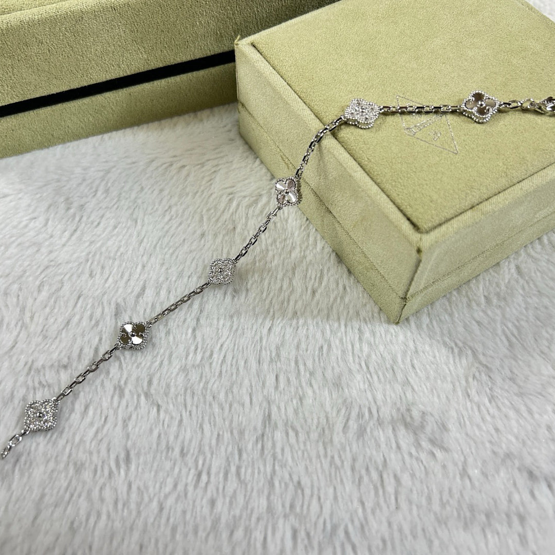 [「Lume Jewelry」]クローバー6モチーフダイヤモンドレーザーブレスレット
