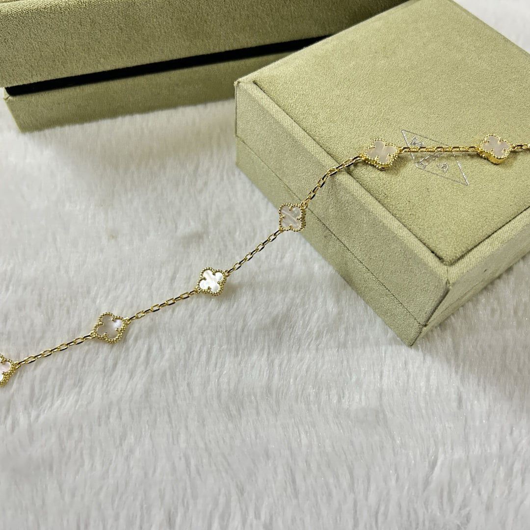 [¡®Lume Jewelry¡¯]クローバー6モチーフ ホワイトマザーオブパールブレスレット