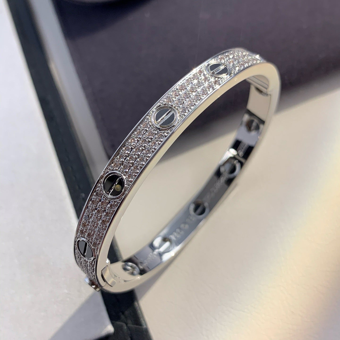「Lume Jewelry」LOVEブレスレット 6.1MM ダイヤモンドパヴェセラミック