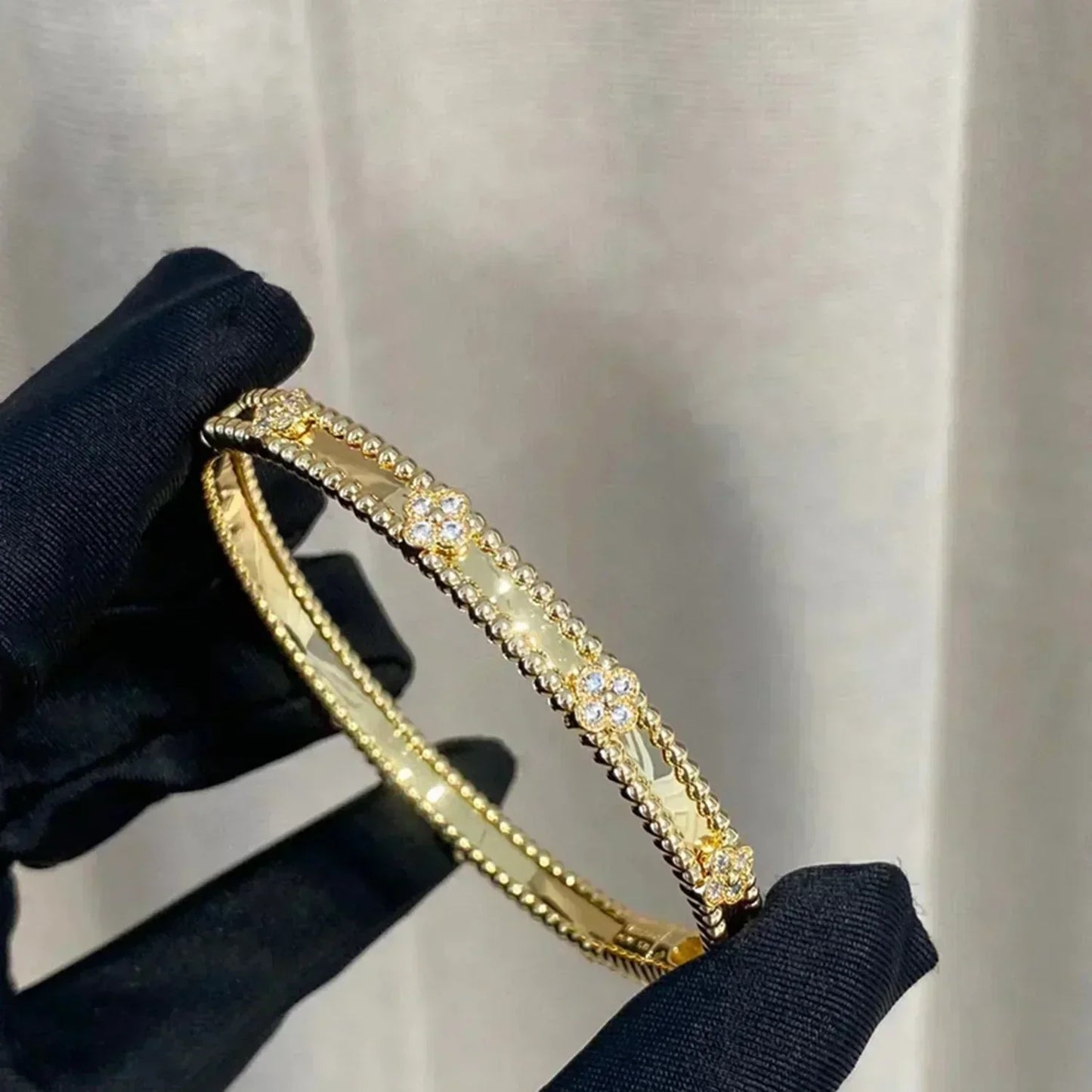 Lume Jewelry クローバーブレスレット 4mm ダイヤモンド