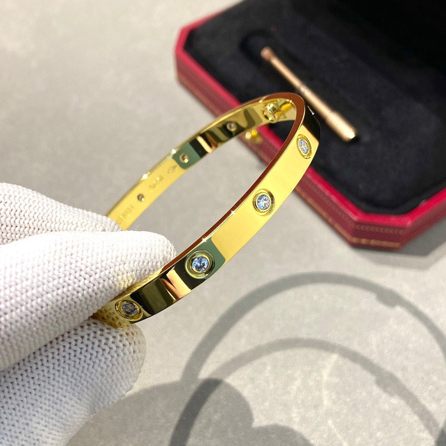 Lume Jewelry『LOVE BRACELET 6.1MM 10 DIAMONDS』