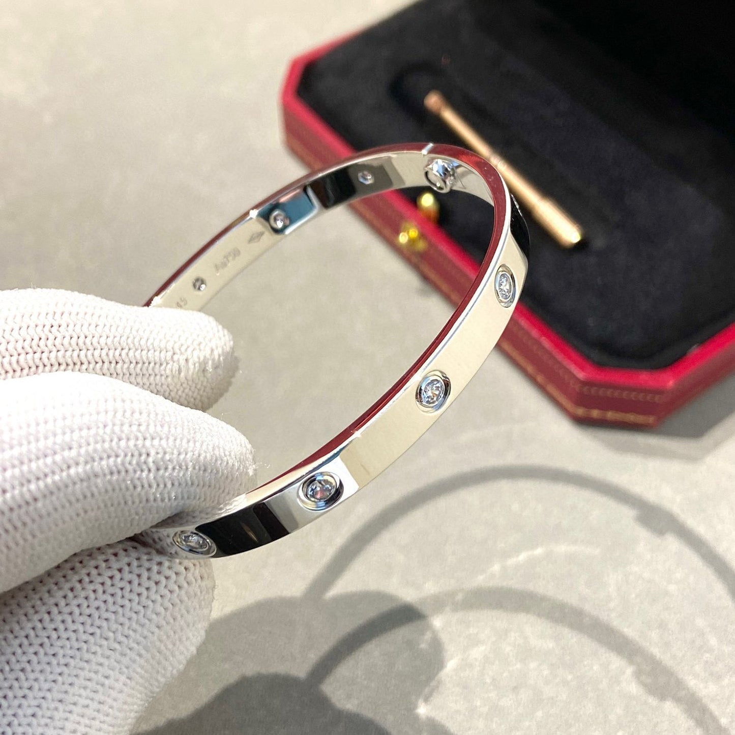 Lume Jewelry『LOVE BRACELET 6.1MM 10 DIAMONDS』